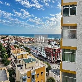 Apartamento T3 à venda na Rua José Vicente da Costa s/n