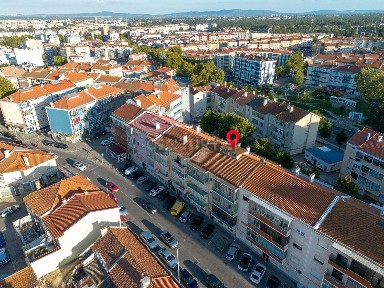 Apartamento T3 à venda na Avenida 1º de Maio