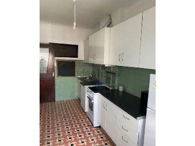 Apartamento T2 à venda na Rua João das Regras