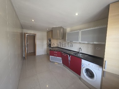 Apartamento T2 à venda na Avenida dos Redondos