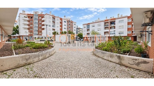 Apartamento T1 à venda na Rua José Saramago s/n
