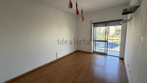 Apartamento T1 à venda na Praceta Ferreira de Castro
