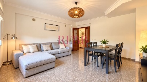 Apartamento T2 à venda no Pragal