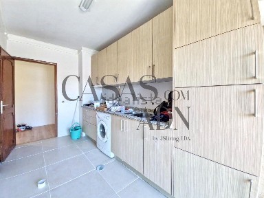 Apartamento T2 à venda na Rua de José Luciano de Castro