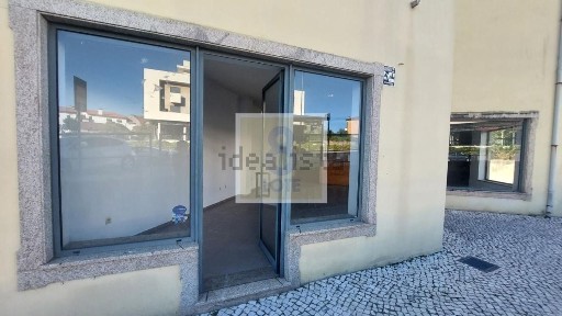 Arrendamento de espaço comercial em Abraveses