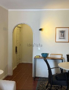 Apartamento T1 à venda na Rua Padre Giesteira, 59