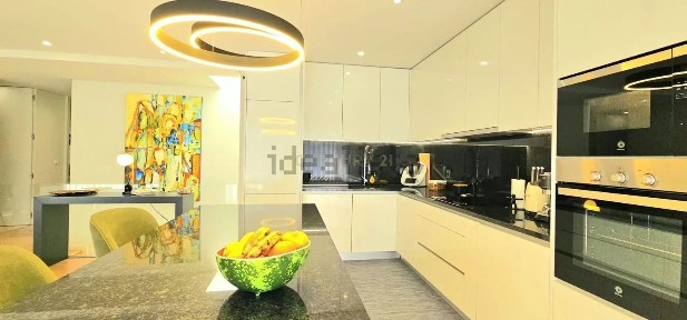 Apartamento T3 à venda na Rua de Zurique s/n