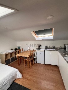 Arrendamento de apartamento T0 na Rua de São Nicolau, 23