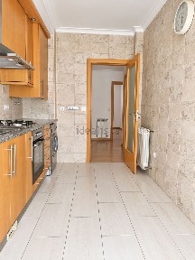 Apartamento T2 à venda na Rua Vale Rosal, 7