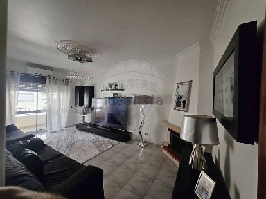 Apartamento T3 à venda em Nossa Senhora de Fátima