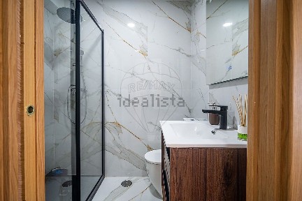 Apartamento T2 à venda na Rua Nascimento Fernandes