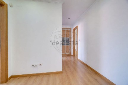 Apartamento T2 à venda na Rua Cidade de Díli