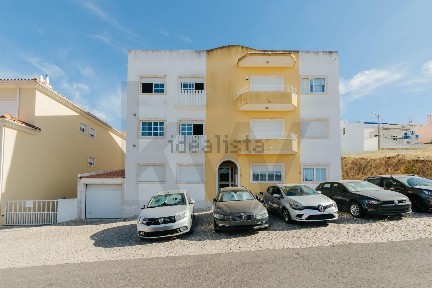 Apartamento T2 à venda na Rua Dom Duarte s/n