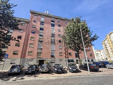 Apartamento T2 à venda na Rua do Moinho