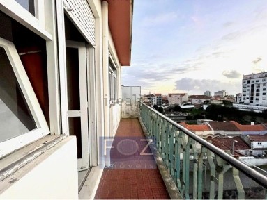 Arrendamento de apartamento T2 na Constituição