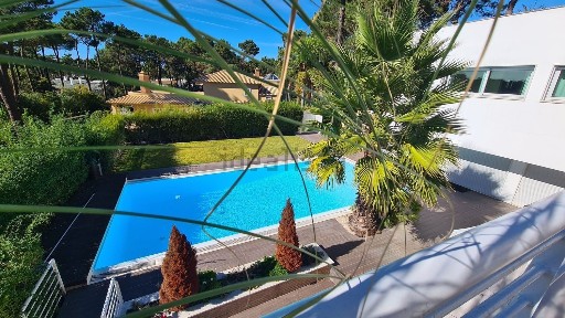 Arrendamento de moradia independente na Herdade da Aroeira