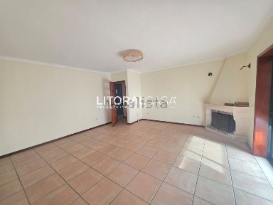 Apartamento T3 à venda em Eixo e Eirol