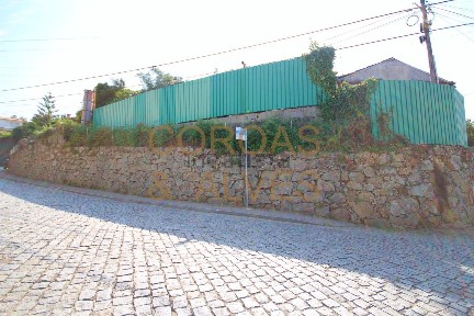 Moradia independente à venda na Avenida de Santo André s/n