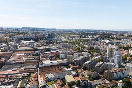 Apartamento T1 à venda na Rua Manuel Sarmento de Beires