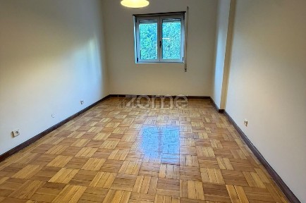 Arrendamento de apartamento T3 na Avenida da Liberdade, 334