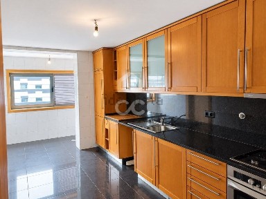 Arrendamento de apartamento T3 em Antas e Abade de Vermoim