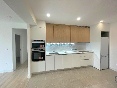 Apartamento T3 à venda na Avenida Xavier Teixeira, 1