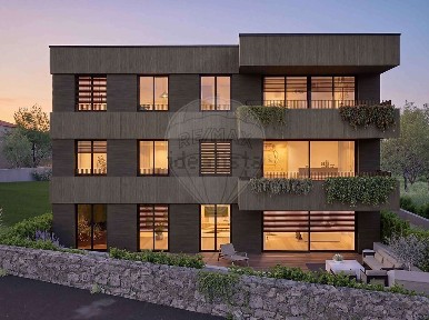 Apartamento T2 à venda na Avenida Escola Básica
