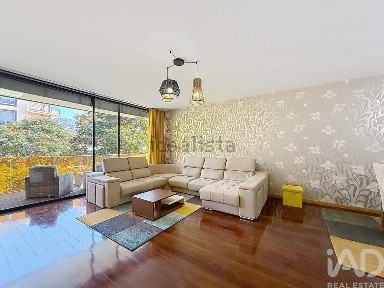 Apartamento T2 à venda em Santo António