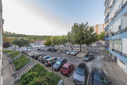 Arrendamento de apartamento T3 na Rua Aquilino Ribeiro