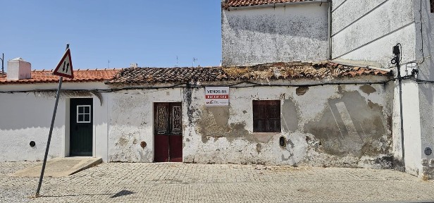 Moradia em banda à venda em Moura e Santo Amador