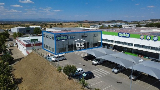 Arrendamento de espaço comercial na Rua a Lote 34