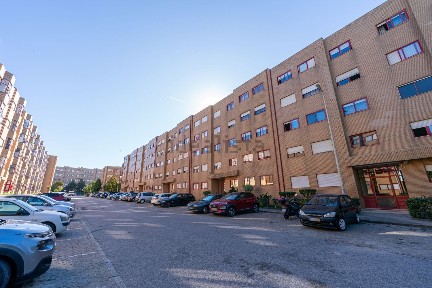 Apartamento T3 à venda na Rua Fernando Pessoa, 105