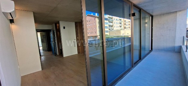 Apartamento T1 à venda na Rua Mário Botas s/n