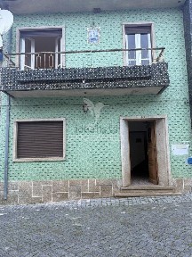 Moradia geminada à venda em Monforte da Beira