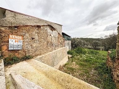 Moradia independente à venda em Sarzedas