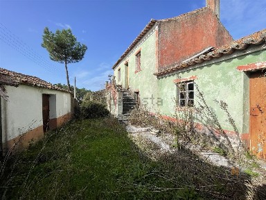Quinta à venda em Sarzedas