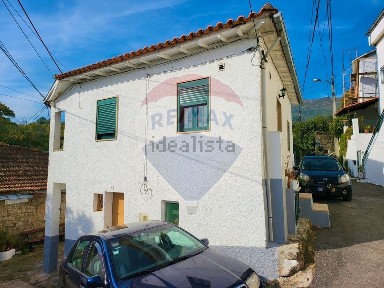 Moradia independente à venda na Canto do Refúgio