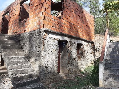 Moradia geminada à venda em Casal da Portela de Oliveira, 632