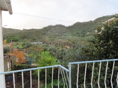 Moradia independente à venda em Louriçal do Campo