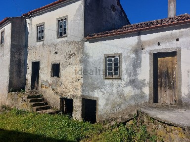 Casa de aldeia à venda em Vale souto