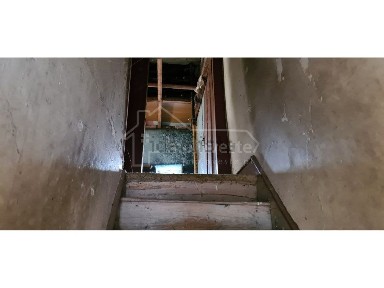 Moradia em banda à venda em Escalos de Cima