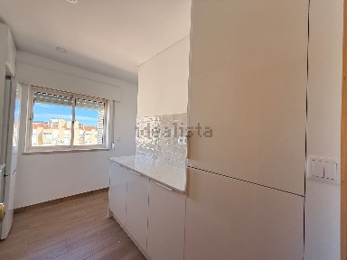 Arrendamento de apartamento T3 na Rua Abel Salazar