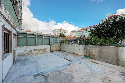 Apartamento T3 à venda na Rua Soldados da Paz, 5