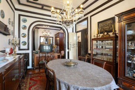 Apartamento T4 à venda na Avenida Duque de Ávila