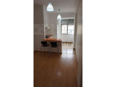 Apartamento T1 à venda na Rua Dom Dinis