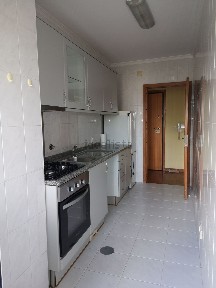 Arrendamento de apartamento T2 na Rua Pádua Correia