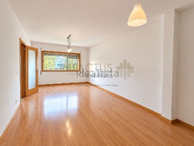 Arrendamento de apartamento T2 em Castêlo da Maia