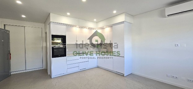 Apartamento T2 à venda na Rua da Azinheira