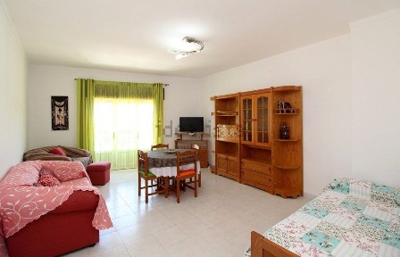 Apartamento T1 à venda na Rua da Silva