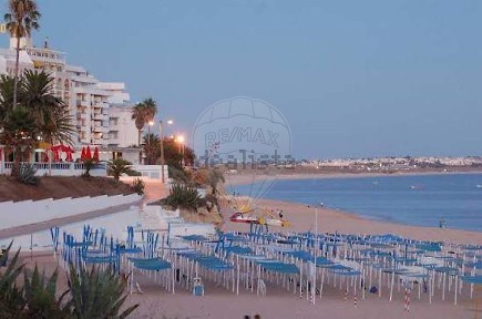 Apartamento T3 à venda na Vila de Pêra